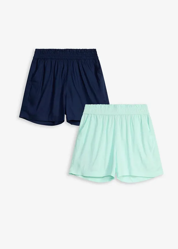 Schlupf-Shorts aus softer Viskose (2er Pack) in grün von vorne - bonprix