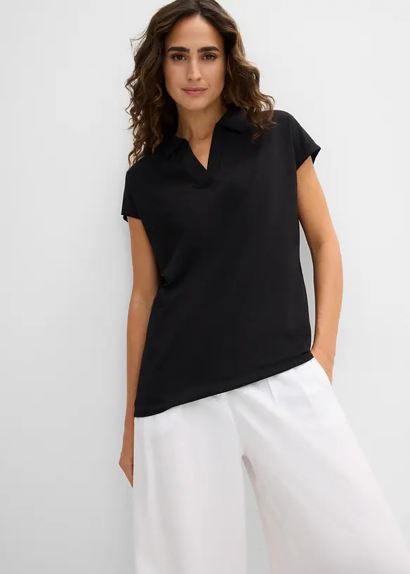 Poloshirt aus elastischem Baumwoll-Mix in schwarz von vorne (im Anschnitt) - bonprix