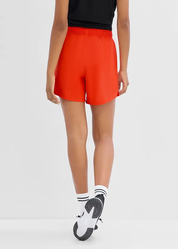 Sport-Shorts mit integrierter Radlerhose 2-in1, schnelltrocknend in rot von hinten - bonprix