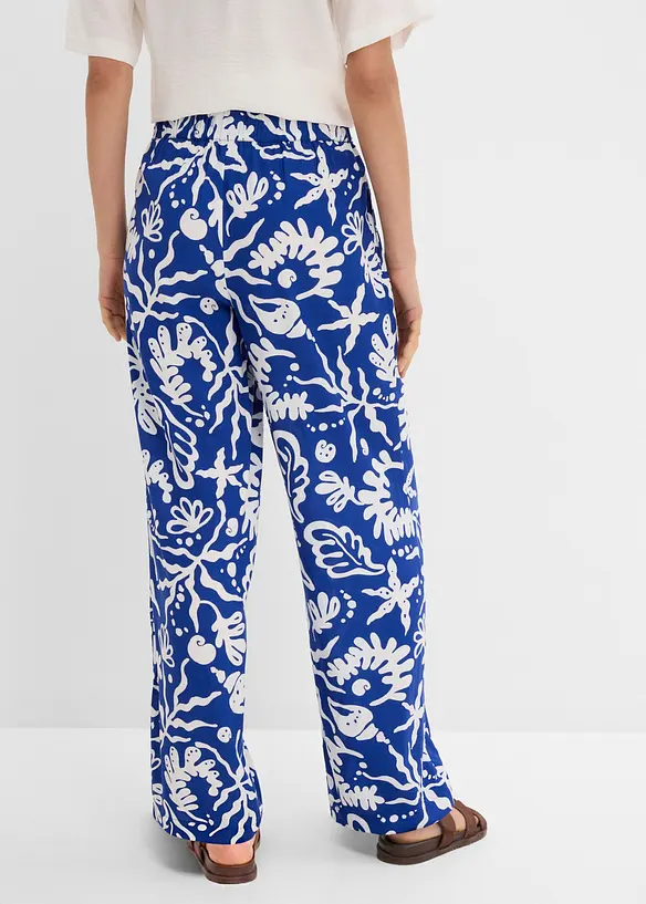 Marlenehose aus softer Viskose in blau von hinten - bonprix