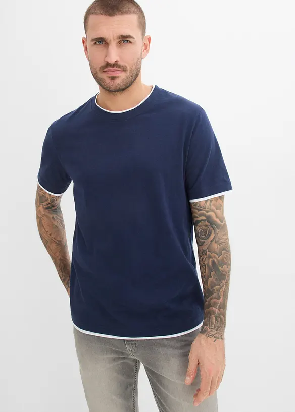 T-Shirt in 2 in 1 Optik aus Slub-Yarn in blau von vorne (im Anschnitt) - bonprix