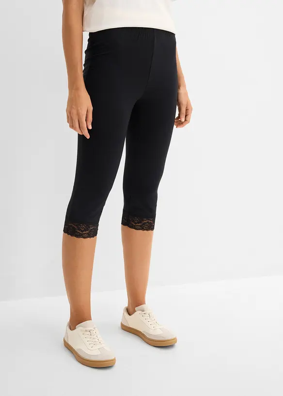 Capri-Leggings mit Spitzendetail in schwarz von vorne - bonprix