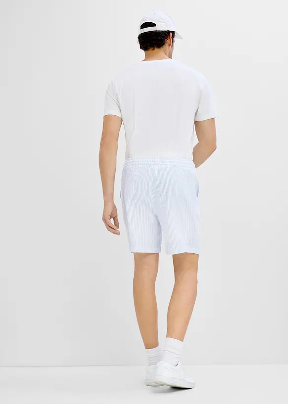 Schlupf-Shorts in Loose Fit in blau von hinten - bonprix