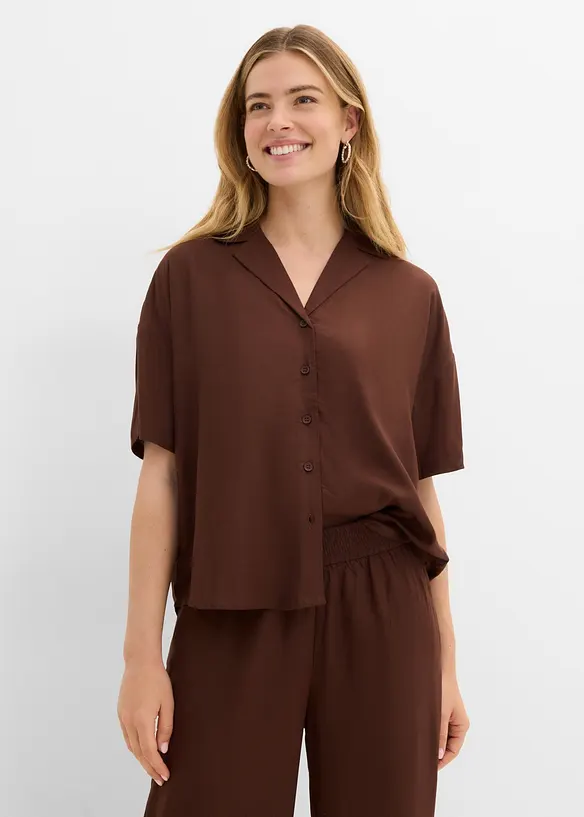Oversize Kurzarmbluse aus softem Viskose-Mix in braun von vorne (im Anschnitt) - bonprix