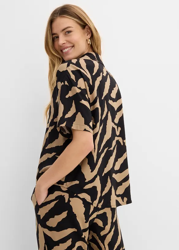 Oversize Kurzarmbluse aus softem Viskose-Mix in schwarz von hinten (im Anschnitt) - bonprix