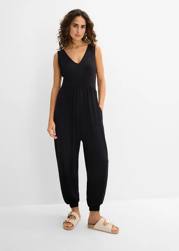 Jersey-Jumpsuit aus Viskose-Mix in schwarz von vorne (Totalaufnahme) - bonprix