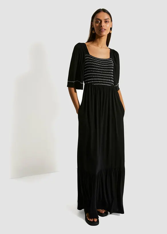 Maxikleid aus fließendem Viskose-Mix in schwarz von vorne (Totalaufnahme) - bonprix