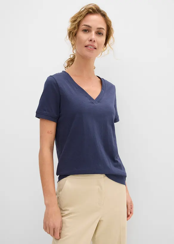 T-Shirt aus reiner Baumwolle in blau von vorne (im Anschnitt) - bonprix
