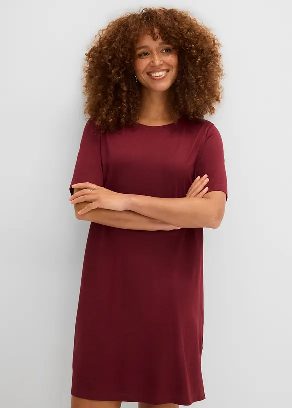 Oversize- Shirtkleid in rot von vorne (Totalaufnahme) - bonprix