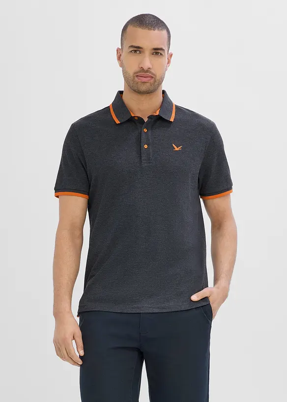 Piqué-Poloshirt mit reiner Bio-Baumwolle in schwarz von vorne (im Anschnitt) - bonprix