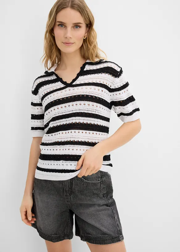 Weites Strickshirt in schwarz von vorne (im Anschnitt) - bonprix