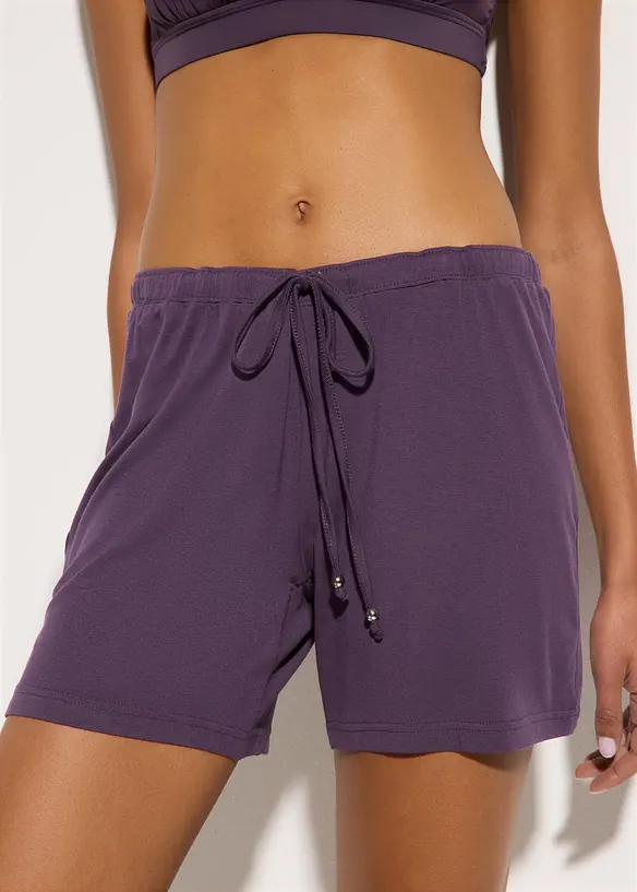 Strandshorts aus fließendem Viskose-Mix in lila von vorne - bonprix