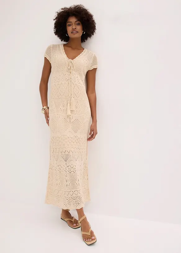 Strickkleid mit Ajour-Muster in beige von vorne (Totalaufnahme) - bonprix