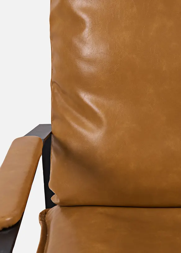 Lederimitat-Sessel in braun Detailaufnahme vom Material - bonprix