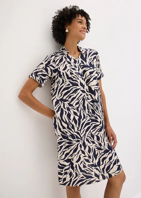 Kleid mit eingelegter Falte aus fließender Viskose in blau von vorne (Totalaufnahme) - bonprix Kleid mit eingelegter Falte aus fließender Viskose in blau von vorne (Totalaufnahme) - bonprix