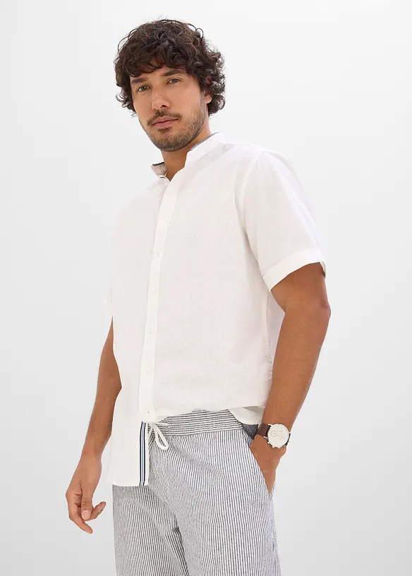 Kurzarmhemd aus Leinen-Mix in Regular Fit in weiß von vorne (im Anschnitt) - bonprix