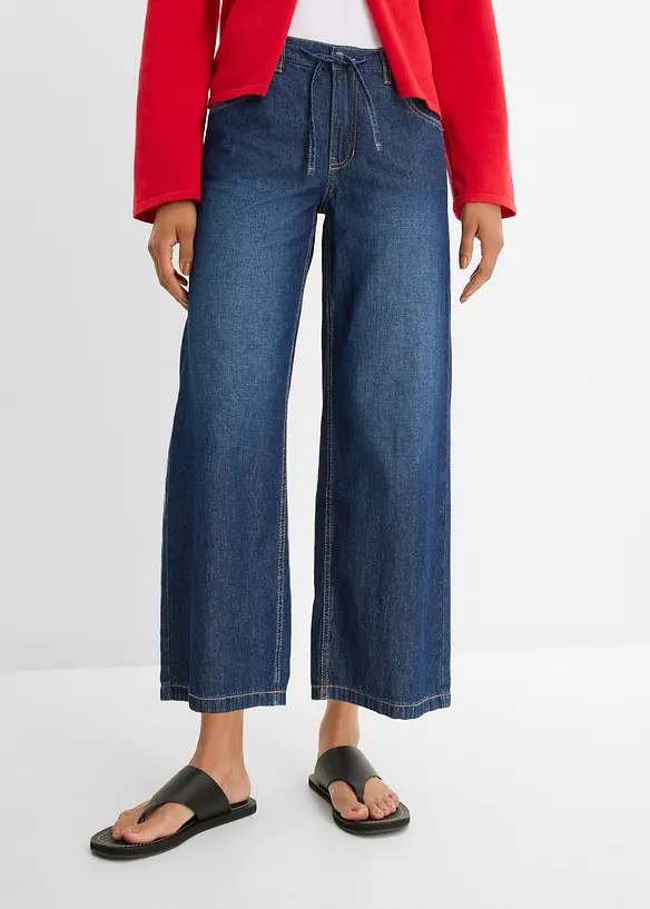 Wide-Leg-Jeans, cropped in blau von vorne - bonprix