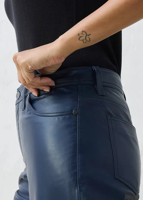 Lammnappa-Lederhose in blau von vorne - bonprix