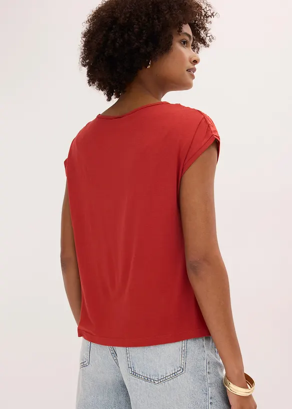 Spitzenshirt aus softer Viskose in rot von hinten (im Anschnitt) - bonprix Spitzenshirt aus softer Viskose in rot von hinten (im Anschnitt) - bonprix