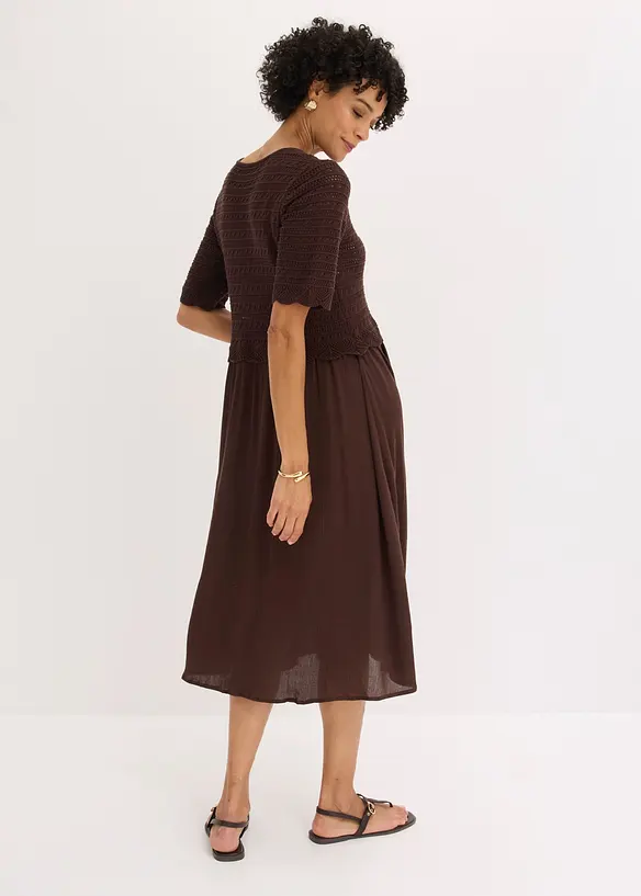Kleid mit integriertem Ajourstrick-Oberteil in braun von hinten (Totalaufnahme) - bonprix Kleid mit integriertem Ajourstrick-Oberteil in braun von hinten (Totalaufnahme) - bonprix