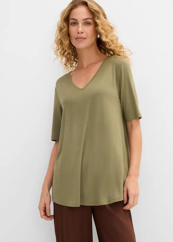 Longshirt aus softer Viskose in grün von vorne (im Anschnitt) - bonprix