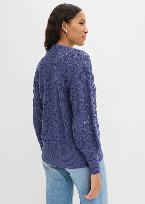 Ajour-Strickjacke in blau von hinten (im Anschnitt) - bonprix