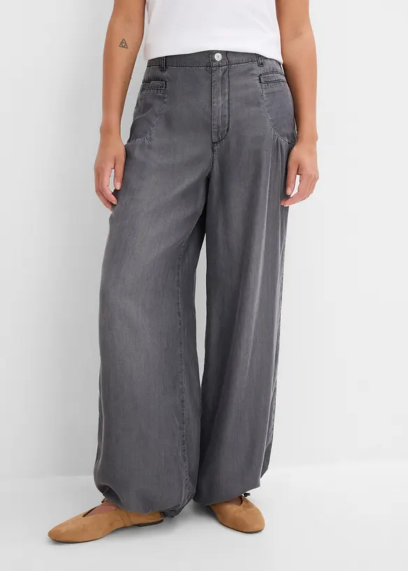 Wide-Leg-Hose aus fließendem Lyocell in schwarz von vorne - bonprix