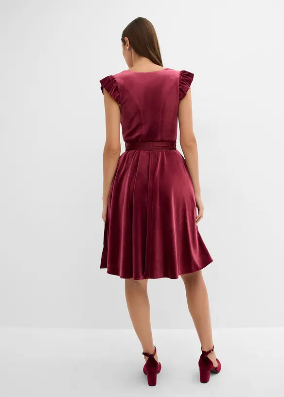 Dirndl und Schürze (2-tlg.Set) in rot von hinten (Totalaufnahme) - bonprix