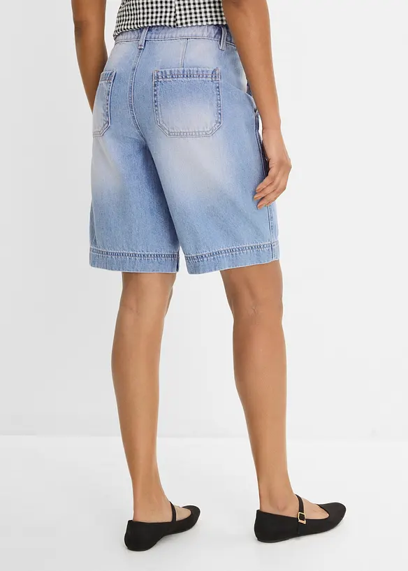 Leichte Jeans-Bermuda Mid Waist in blau von hinten - bonprix