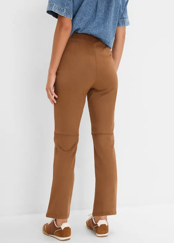 7/8-Hose in Velourslederimitat in braun von hinten - bonprix