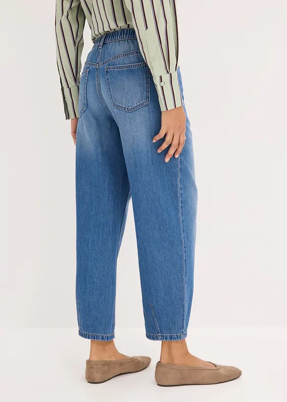 Leichte Barrel-Jeans Mid Waist cropped in blau von hinten - bonprix