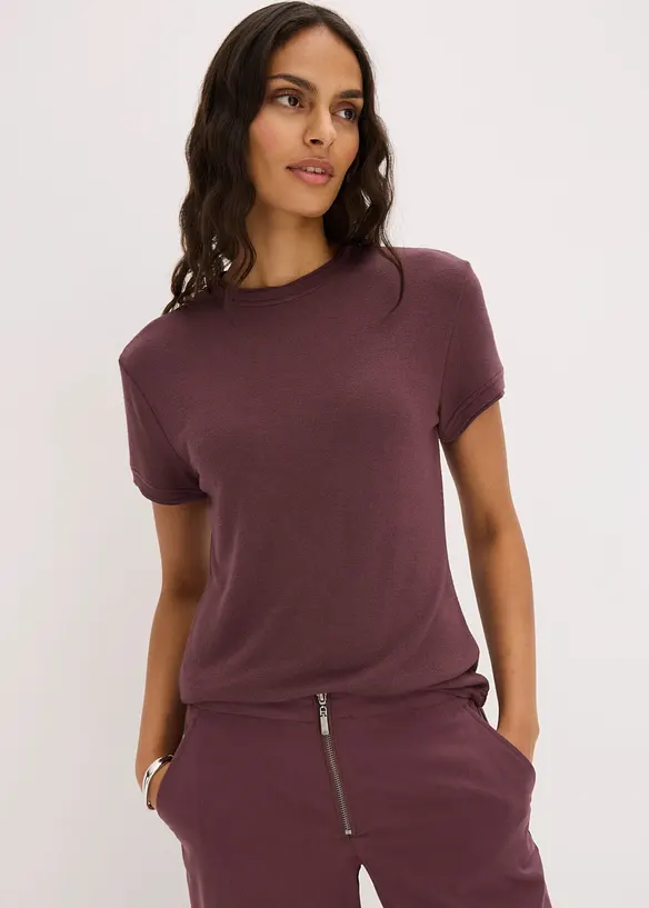 T-Shirt in 2-in-1-Optik aus Viskose-Mix in lila von vorne (im Anschnitt) - bonprix T-Shirt in 2-in-1-Optik aus Viskose-Mix in lila von vorne (im Anschnitt) - bonprix