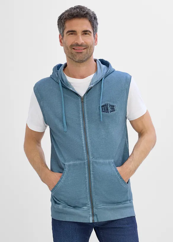 Kapuzen-Sweat-Weste in gewaschener Optik aus reiner Baumwolle in blau von vorne (im Anschnitt) - bonprix