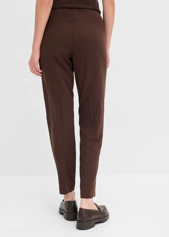 Schlupfhose mit Bügelfalte in braun von hinten - bonprix