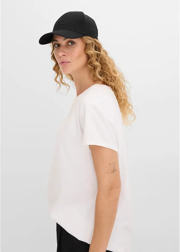 Cap aus 100% Baumwolle in schwarz von vorne (im Anschnitt) - bonprix