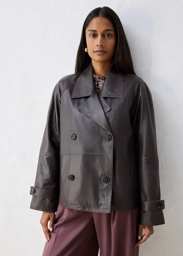 Cabanjacke aus Lammnappa-Leder in braun von vorne (im Anschnitt) - bonprix