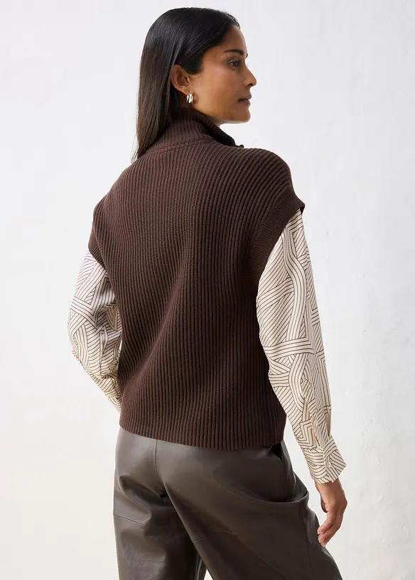 Strick-Weste aus weichem Woll-Mix in braun von hinten (im Anschnitt) - bonprix
