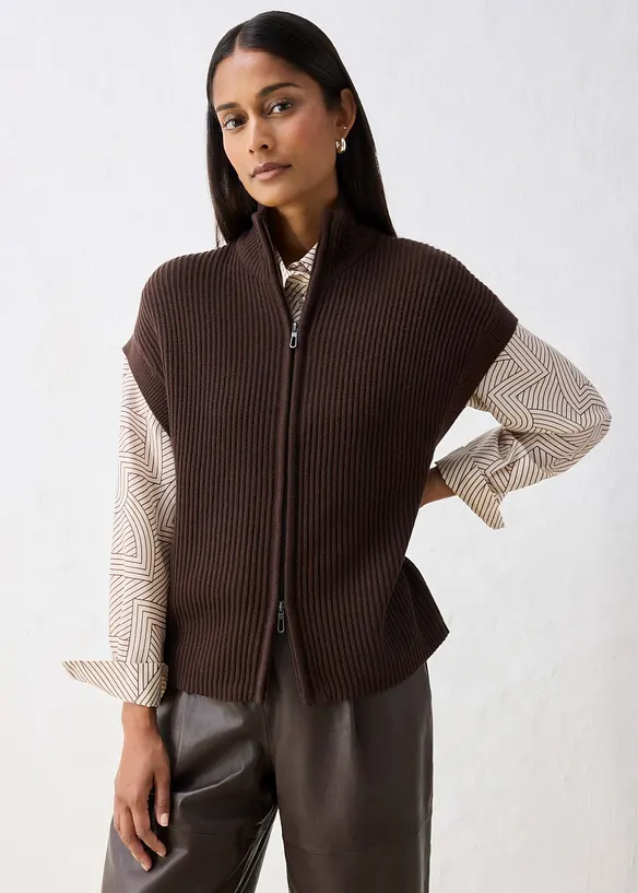 Strick-Weste aus weichem Woll-Mix in braun von vorne (im Anschnitt) - bonprix