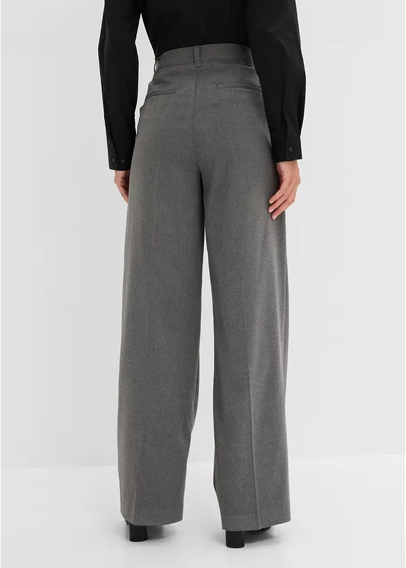 Weite Bundfaltenhose in grau von hinten - bonprix
