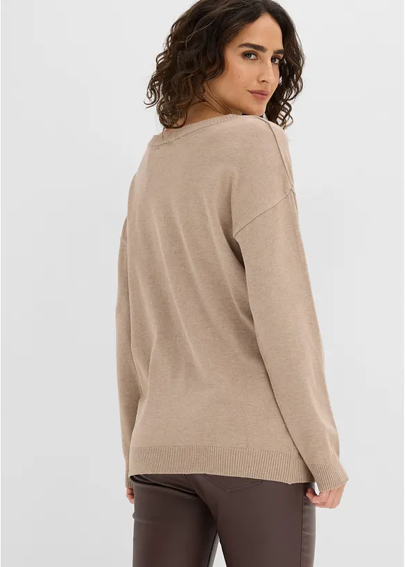 Oversize-Pullover aus Viskose- mix in beige von hinten (im Anschnitt) - bonprix