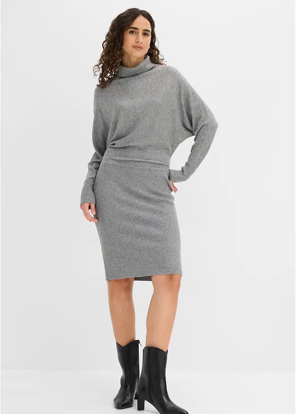 Strickkleid aus Viskose-Mix in grau von vorne (Totalaufnahme) - bonprix