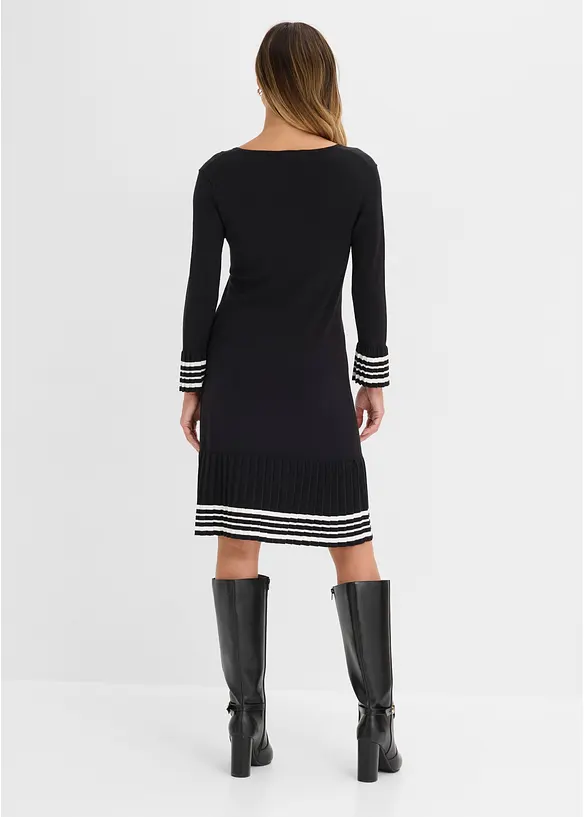 Strickkleid aus weichem Viskose- Mix in schwarz von hinten (Totalaufnahme) - bonprix