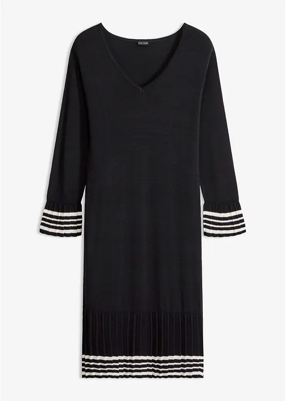 Strickkleid aus weichem Viskose- Mix in schwarz von vorne - bonprix