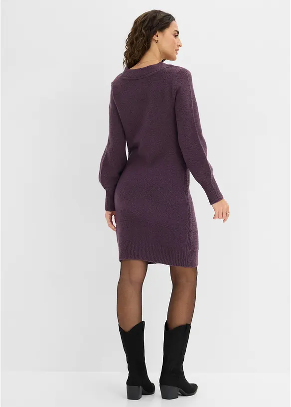 Strickkleid in lila von hinten (Totalaufnahme) - bonprix