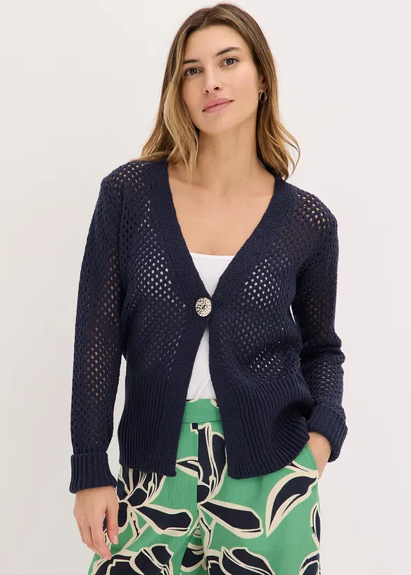 Ajour-Strickjacke in blau von vorne (im Anschnitt) - bonprix