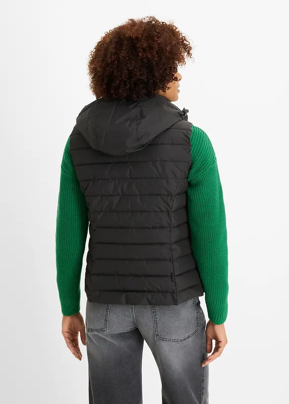 Steppweste mit Kapuze in schwarz von hinten (im Anschnitt) - bonprix