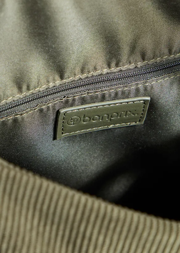 Rucksack in Cordoptik in grün geöffnet - bonprix