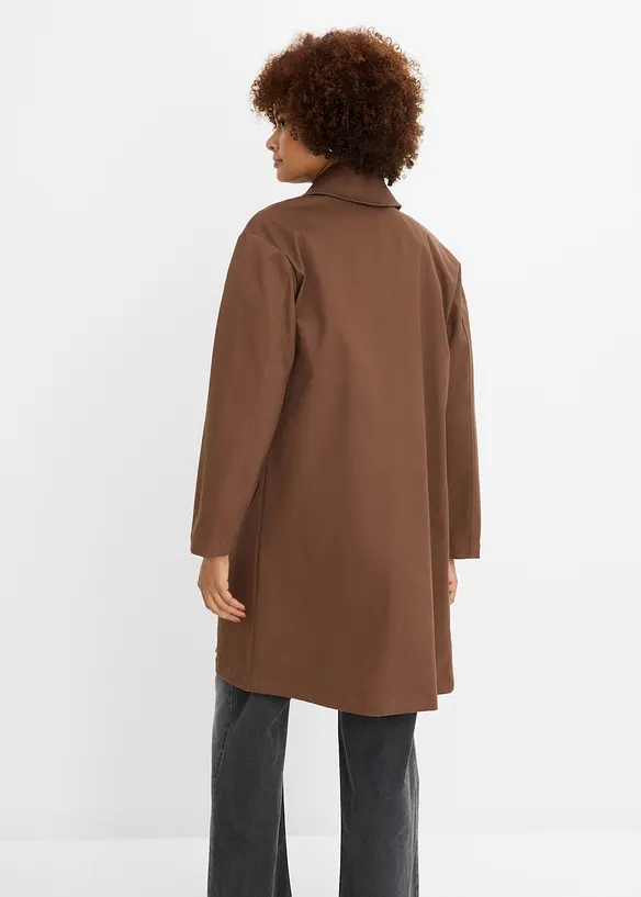 Wasserabweisender Trenchcoat, Oversized in braun von hinten (Totalaufnahme) - bonprix