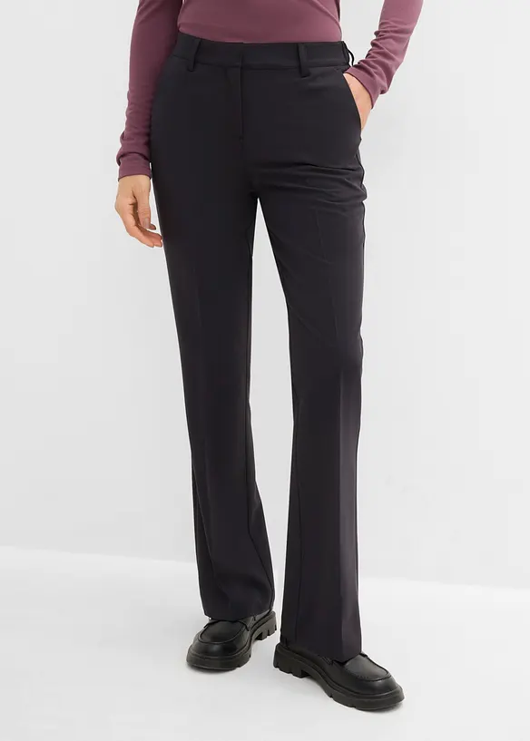 Ausgestellte Hose mit Bügelfalten in schwarz von vorne - bonprix