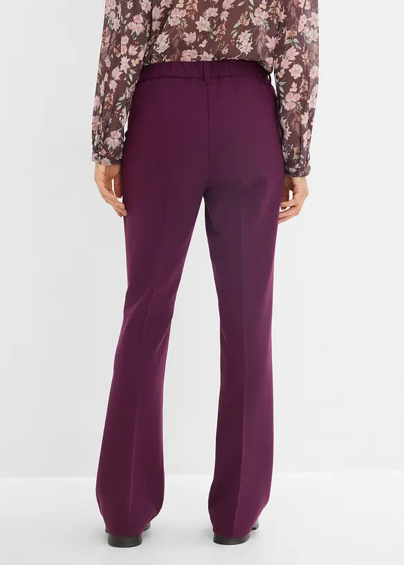 Ausgestellte Hose mit Bügelfalten in lila von hinten - bonprix